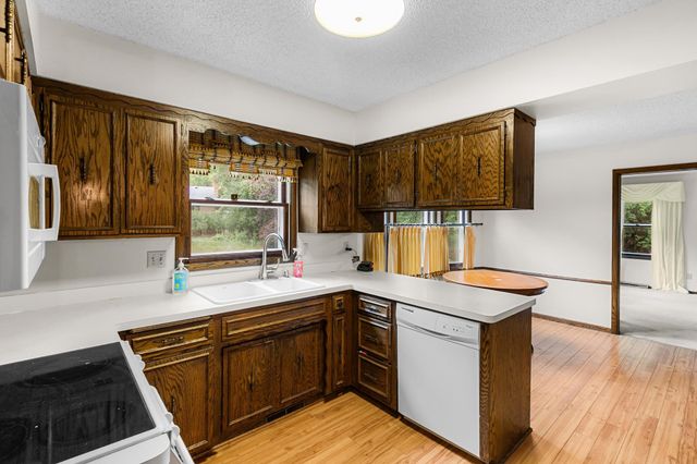 18010 County Road 6, Plymouth, MN 55447