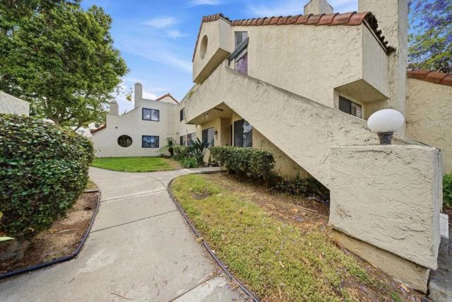 341 N Melrose Drive, Vista, CA 92083