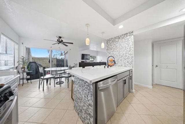 341 N Melrose Drive, Vista, CA 92083