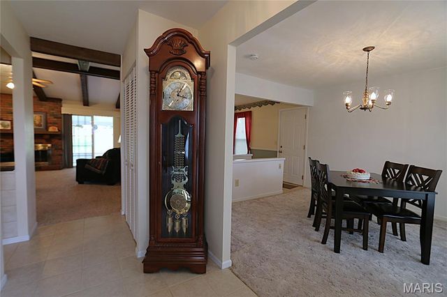 817 Greenridge Lane, St Peters, MO 63376