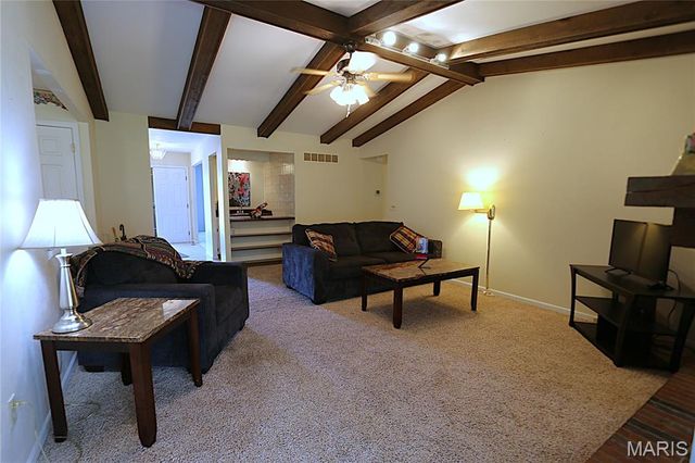 817 Greenridge Lane, St Peters, MO 63376