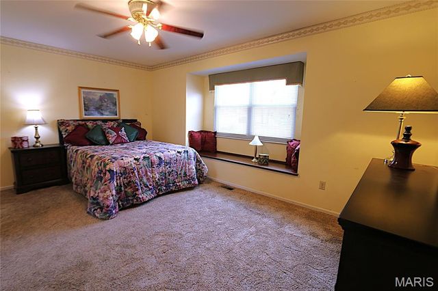 817 Greenridge Lane, St Peters, MO 63376