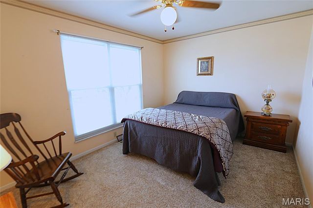 817 Greenridge Lane, St Peters, MO 63376