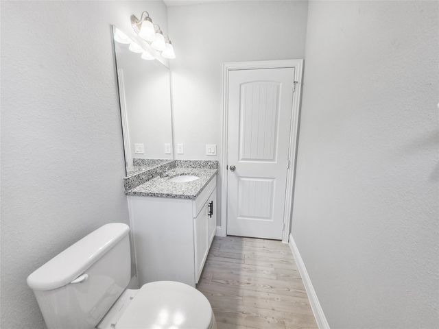 6104 Chickasaw Drive, Mabank, TX 75156