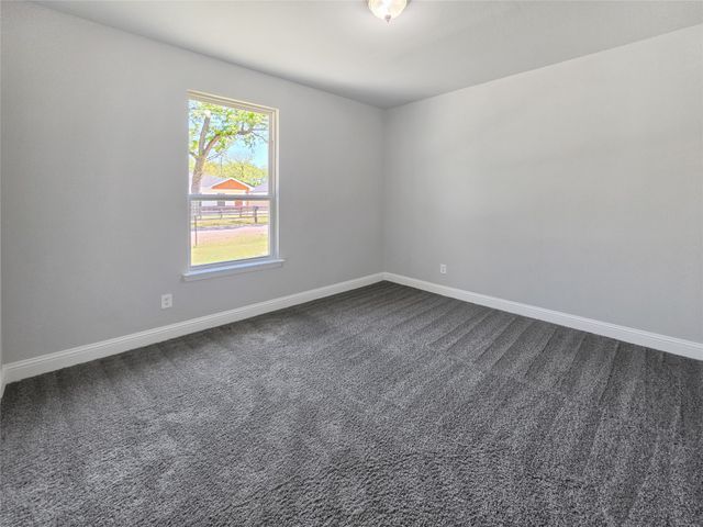 6104 Chickasaw Drive, Mabank, TX 75156