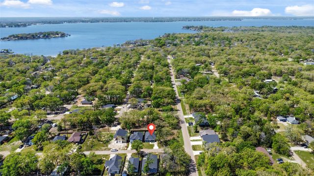 6104 Chickasaw Drive, Mabank, TX 75156