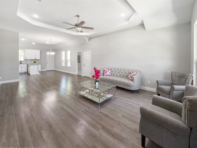 6104 Chickasaw Drive, Mabank, TX 75156