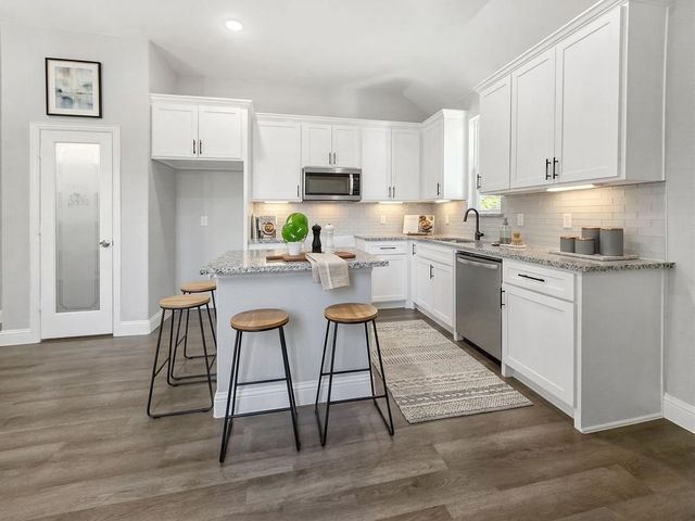 6104 Chickasaw Drive, Mabank, TX 75156