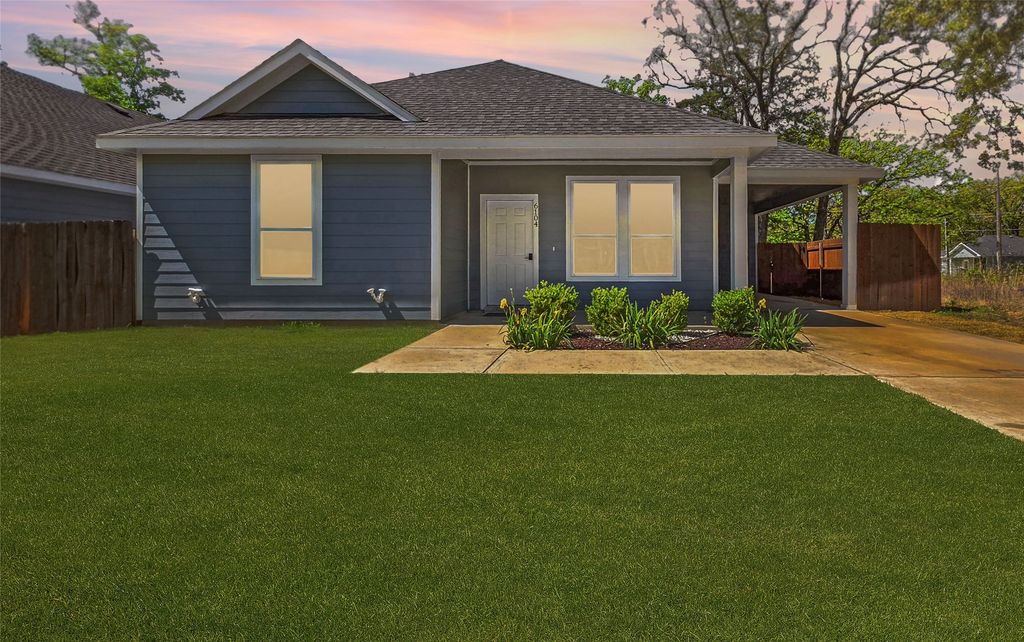 6104 Chickasaw Drive, Mabank, TX 75156