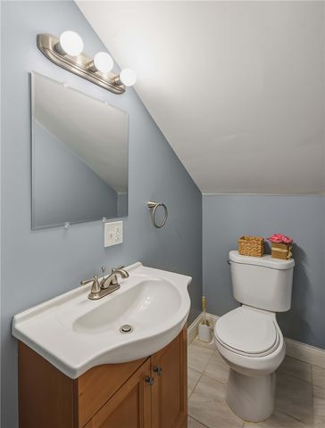 28 Gardner Street, Pawtucket, RI 02861