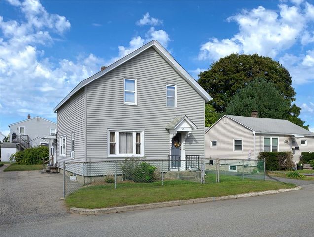 28 Gardner Street, Pawtucket, RI 02861