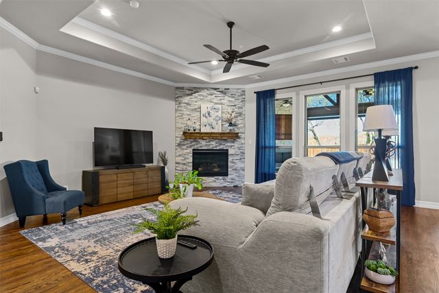1214 Woodside Drive, Mansfield, TX 76063