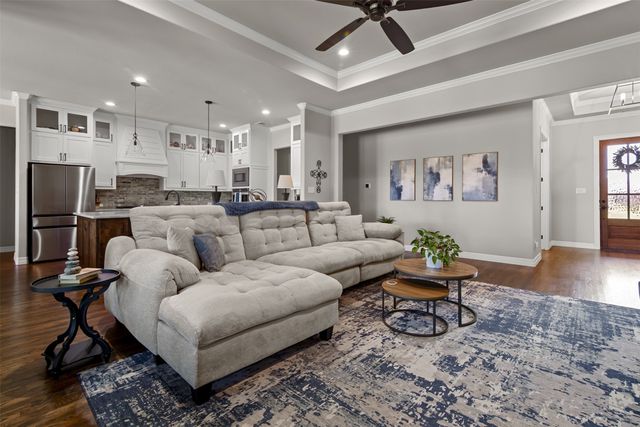 1214 Woodside Drive, Mansfield, TX 76063