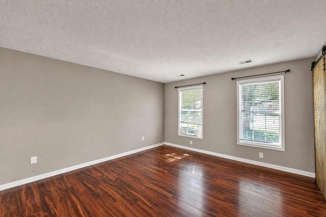 125 Old Post Road, Paris, KY 40361
