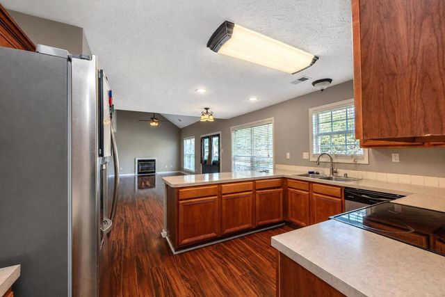125 Old Post Road, Paris, KY 40361