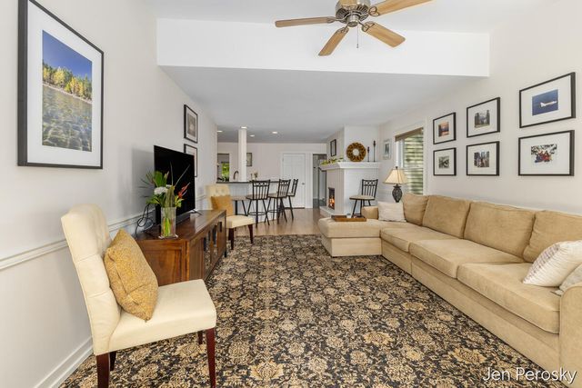 1646 Laurel Avenue SE, Grand Rapids, MI 49506