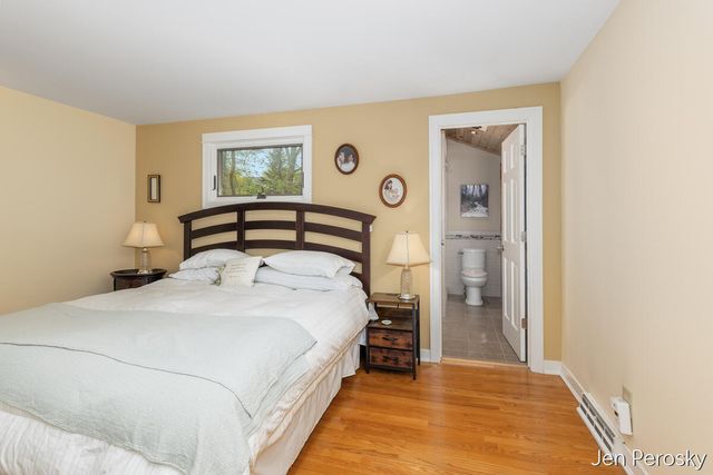1646 Laurel Avenue SE, Grand Rapids, MI 49506