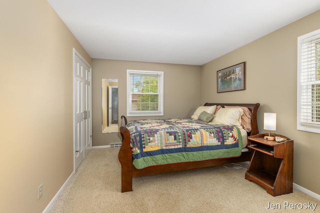 1646 Laurel Avenue SE, Grand Rapids, MI 49506