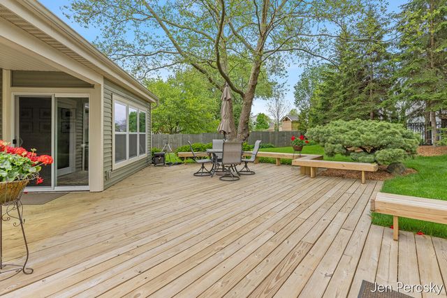 1646 Laurel Avenue SE, Grand Rapids, MI 49506
