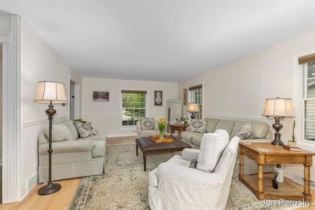 1646 Laurel Avenue SE, Grand Rapids, MI 49506