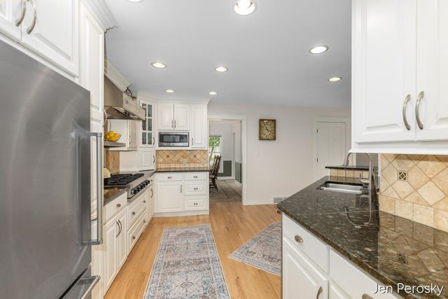 1646 Laurel Avenue SE, Grand Rapids, MI 49506