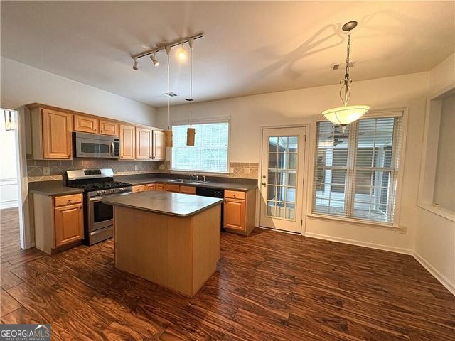 195 Gaines Oak Way, Suwanee, GA 30024