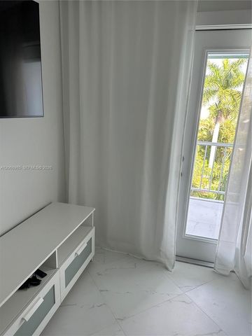 1333 E Hallandale Beach Boulevard 423, Hallandale Beach, FL 33009