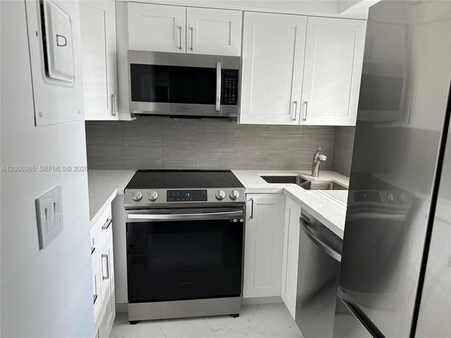 1333 E Hallandale Beach Boulevard 423, Hallandale Beach, FL 33009