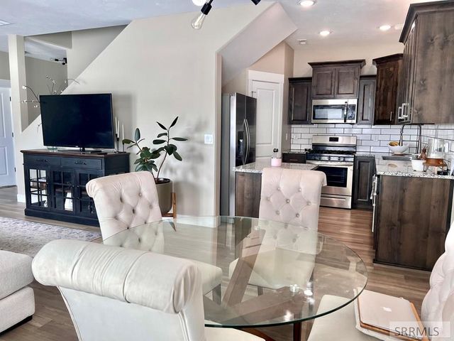 2835 Elmwood, Idaho Falls, ID 83402