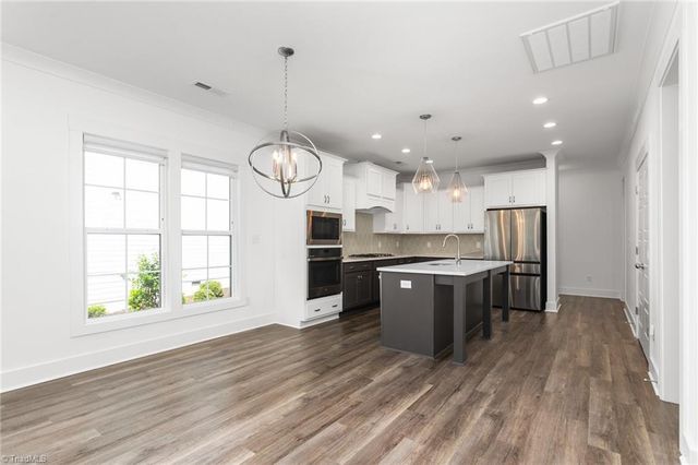 5148 Whaitley Lane, Greensboro, NC 27407