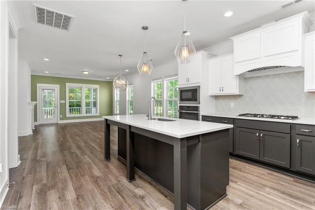 5148 Whaitley Lane, Greensboro, NC 27407