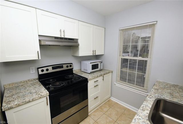 1413 Olivewood CT, Virginia Beach, VA 23462