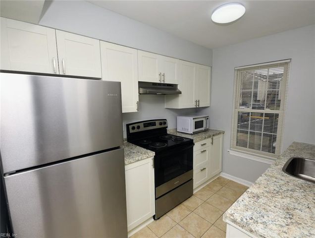 1413 Olivewood CT, Virginia Beach, VA 23462