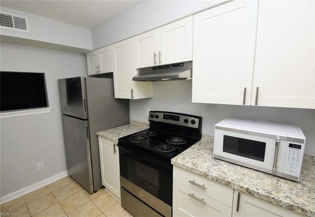 1413 Olivewood CT, Virginia Beach, VA 23462