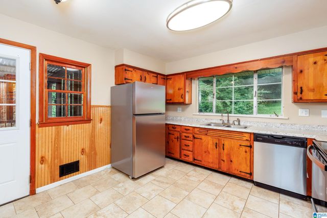 627 BLANTON LANE, Birmingham, AL 35214