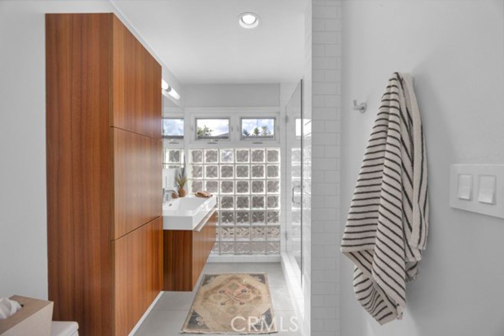 Image 7 of property listing at 149 Avenida Sierra, San Clemente, CA 92672