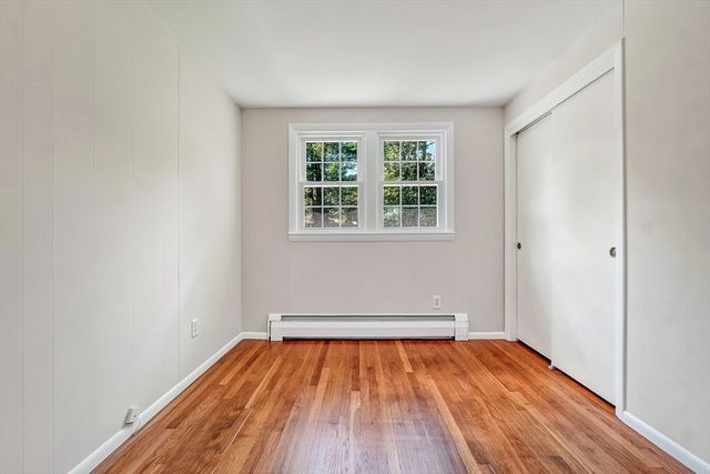 11 Appletree Lane, Bedford, MA 01730