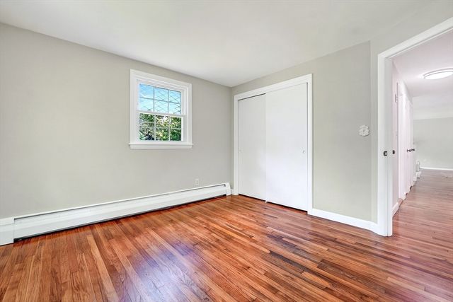 11 Appletree Lane, Bedford, MA 01730