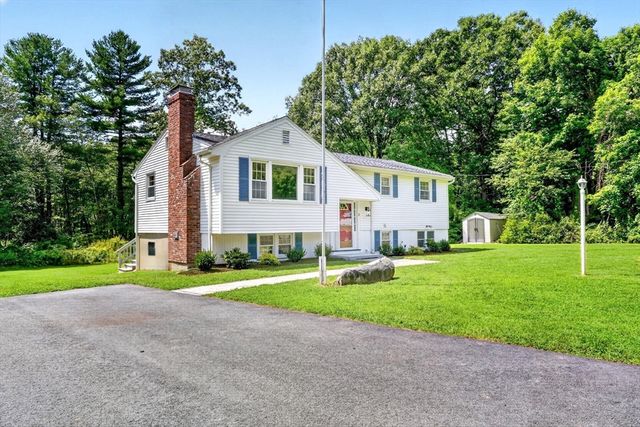 11 Appletree Lane, Bedford, MA 01730