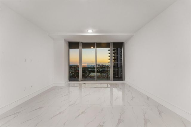 220 Lake Shore Drive 1911, Lake Park, FL 33403