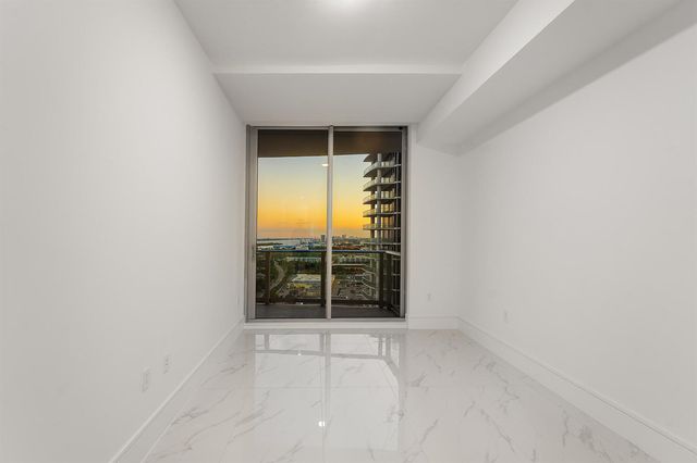 220 Lake Shore Drive 1911, Lake Park, FL 33403