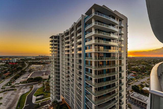 220 Lake Shore Drive 1911, Lake Park, FL 33403