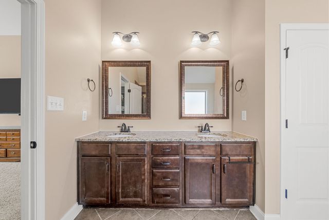 3321 Wiser Dr, Clarksville, TN 37042