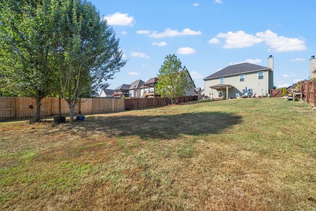 3321 Wiser Dr, Clarksville, TN 37042