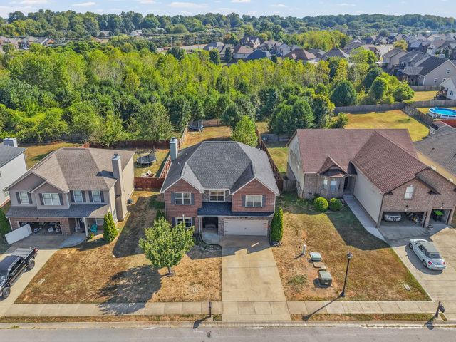 3321 Wiser Dr, Clarksville, TN 37042