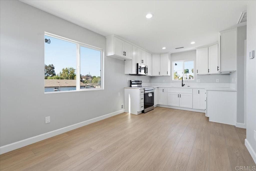 Image 24 of property listing at 1839 Rios Avenue 1 & 2, Chula Vista, CA 91911
