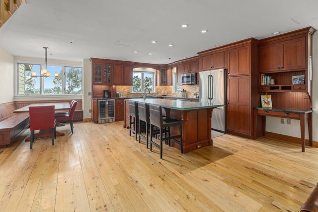 51 Village Square, Stratton, VT 05155