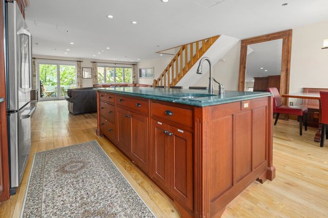 51 Village Square, Stratton, VT 05155