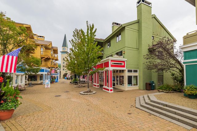 51 Village Square, Stratton, VT 05155