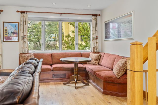 51 Village Square, Stratton, VT 05155